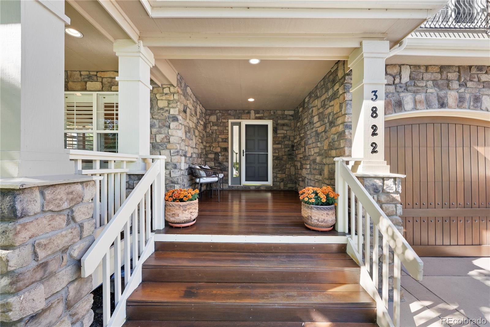 3822 Broadmoor Loop