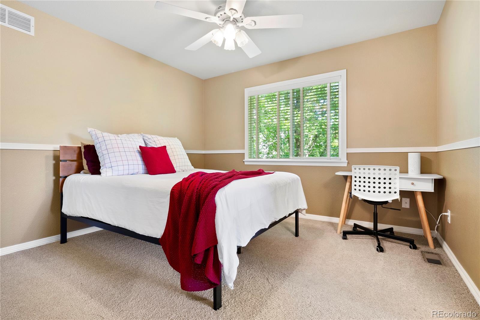3822 Broadmoor Loop