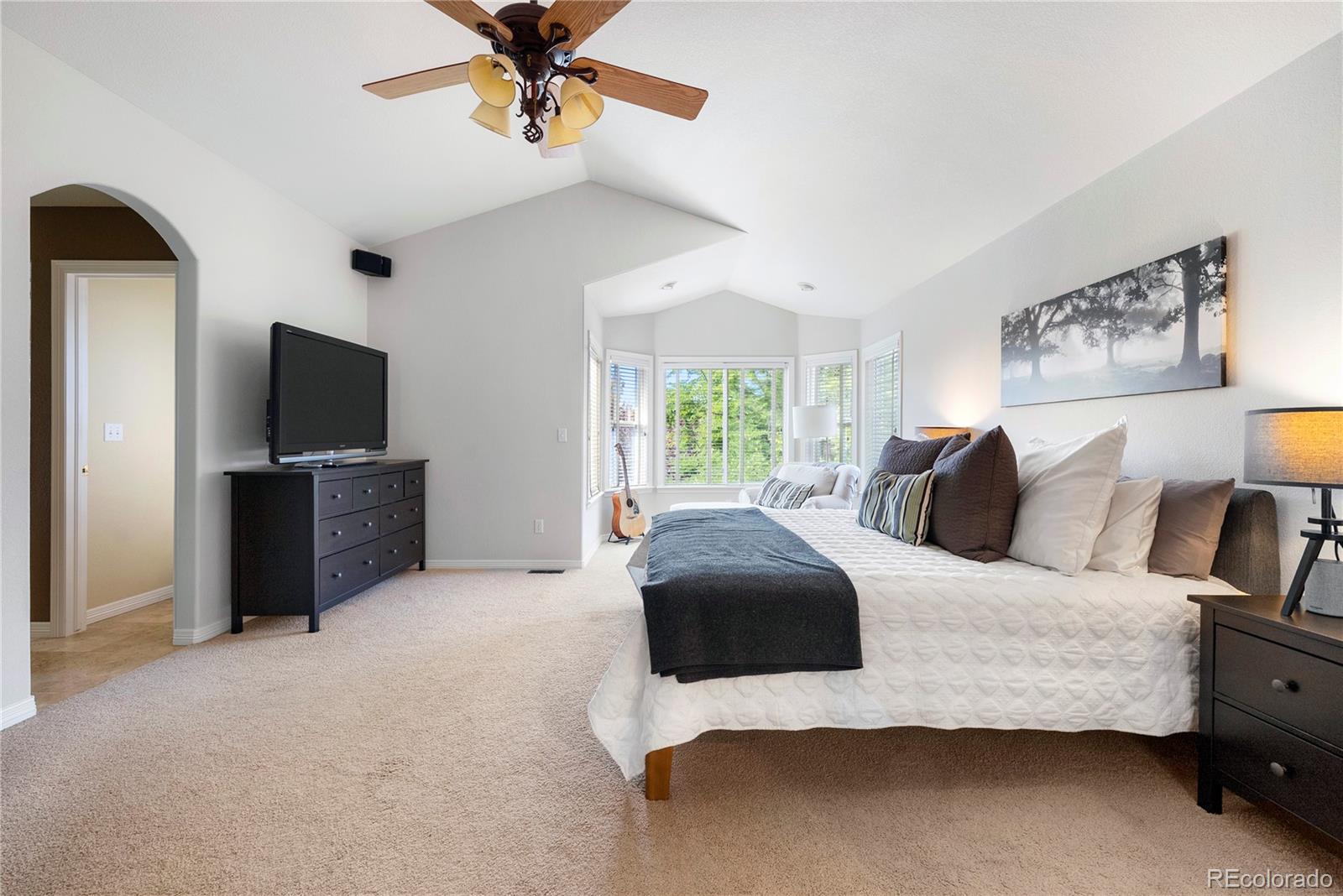 3822 Broadmoor Loop