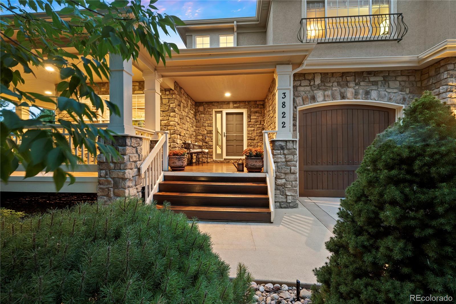 3822 Broadmoor Loop
