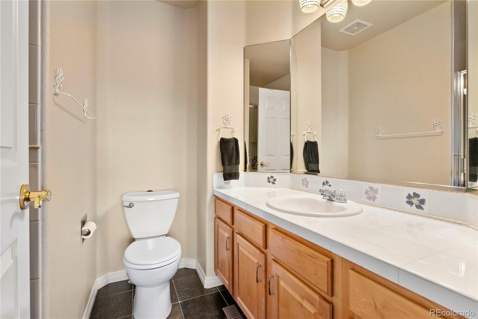 3822 Broadmoor Loop