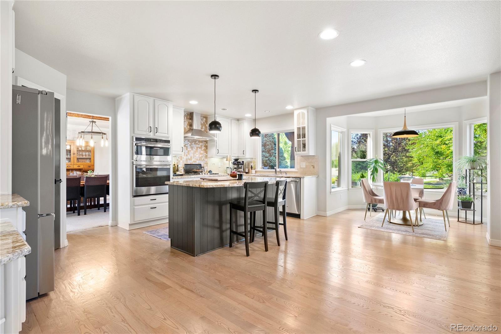 3822 Broadmoor Loop
