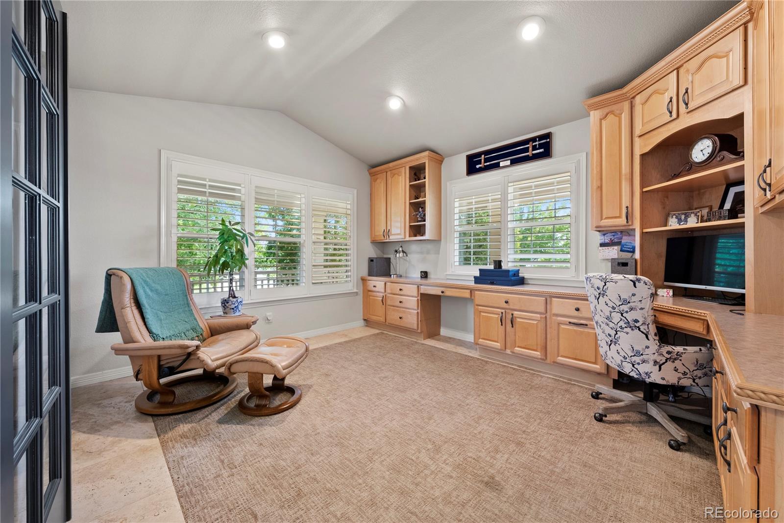 3822 Broadmoor Loop