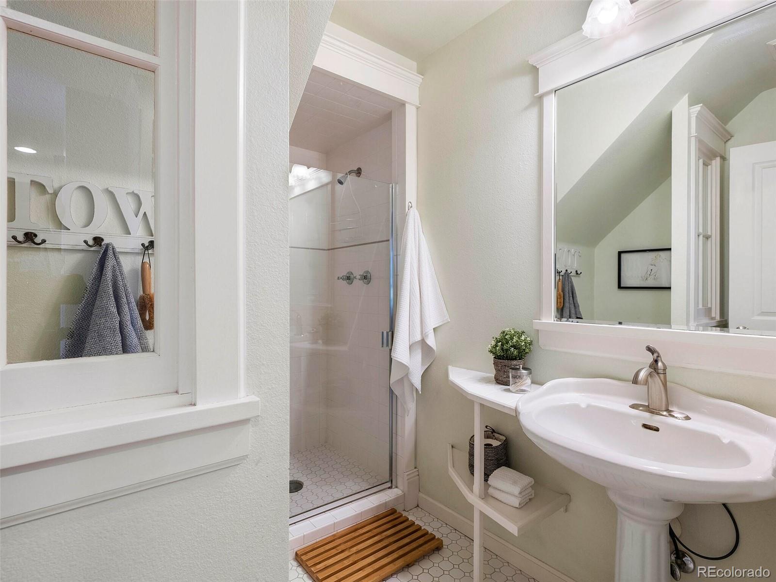 1333 Pine Street Unit: 4