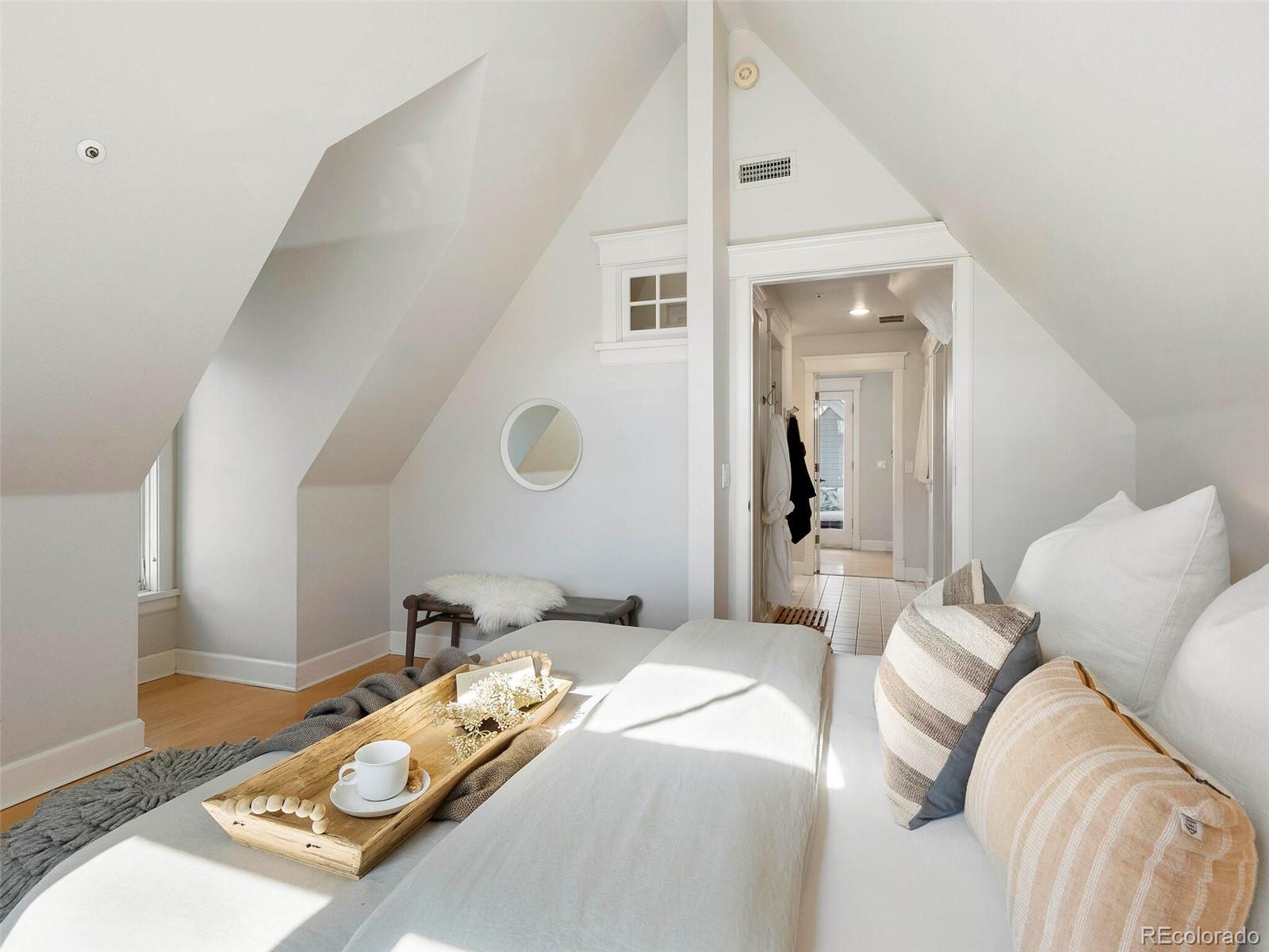 1333 Pine Street Unit: 4