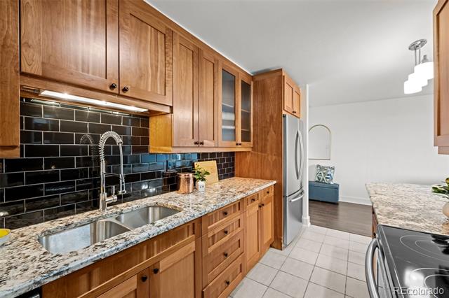 1313 N Williams Street Unit: 1602