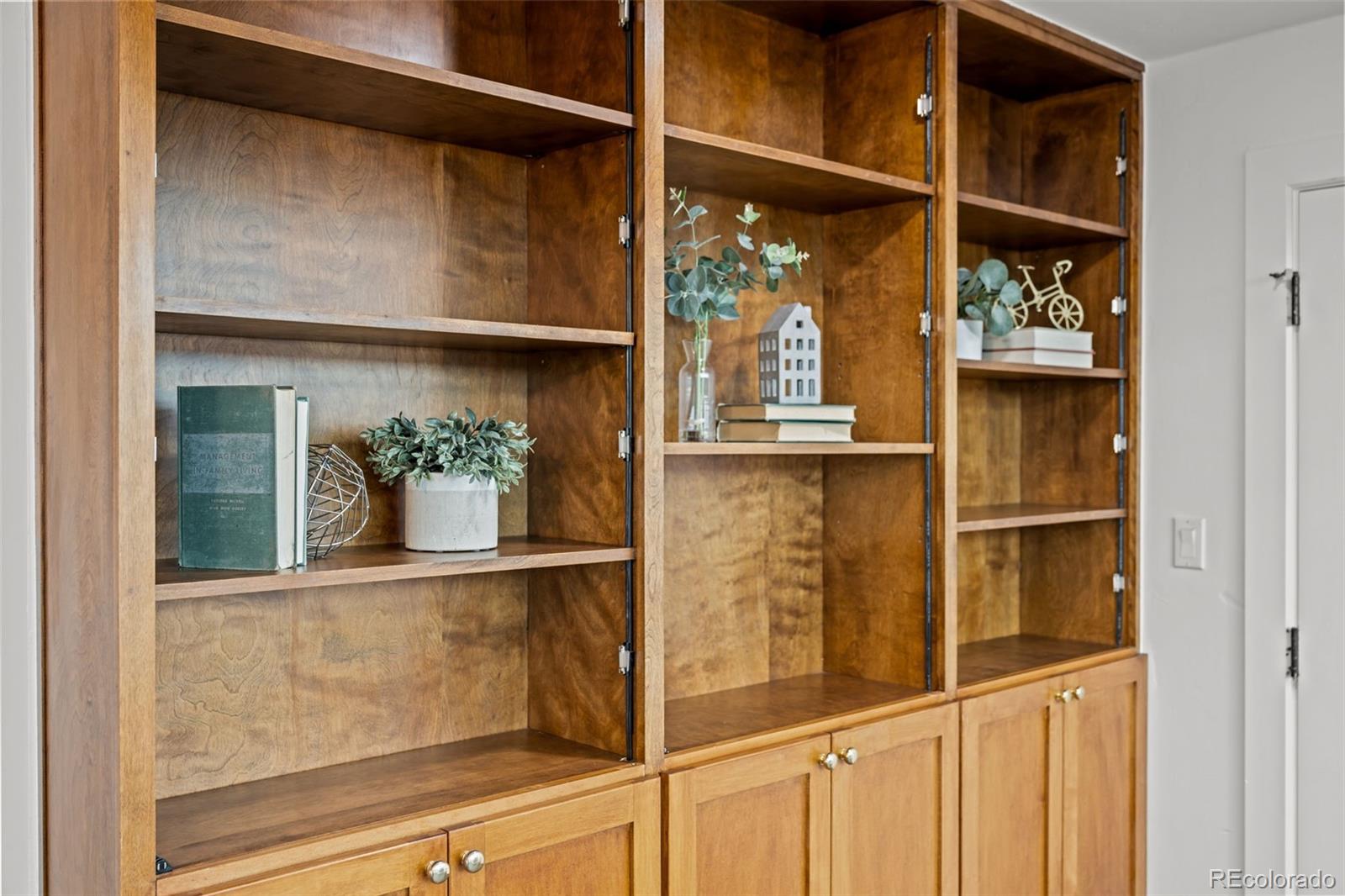 1313 N Williams Street Unit: 1602