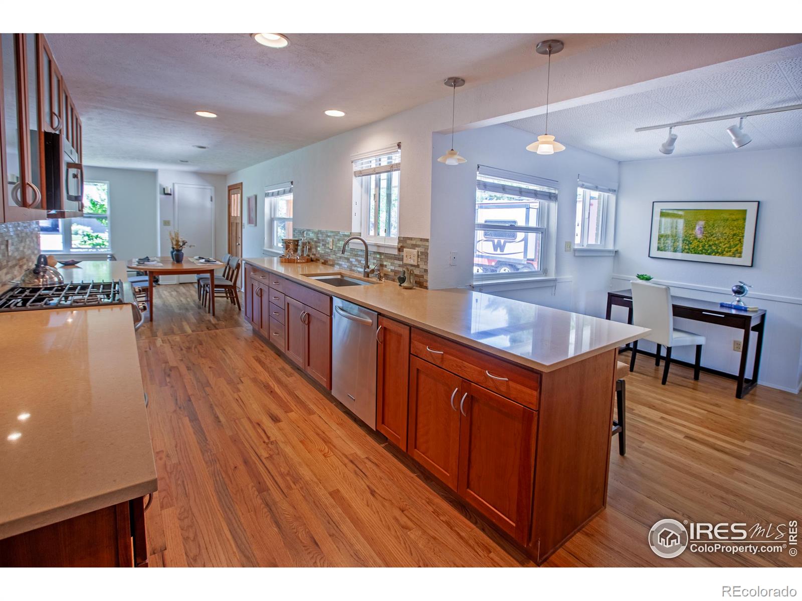 2465 Glenwood Drive