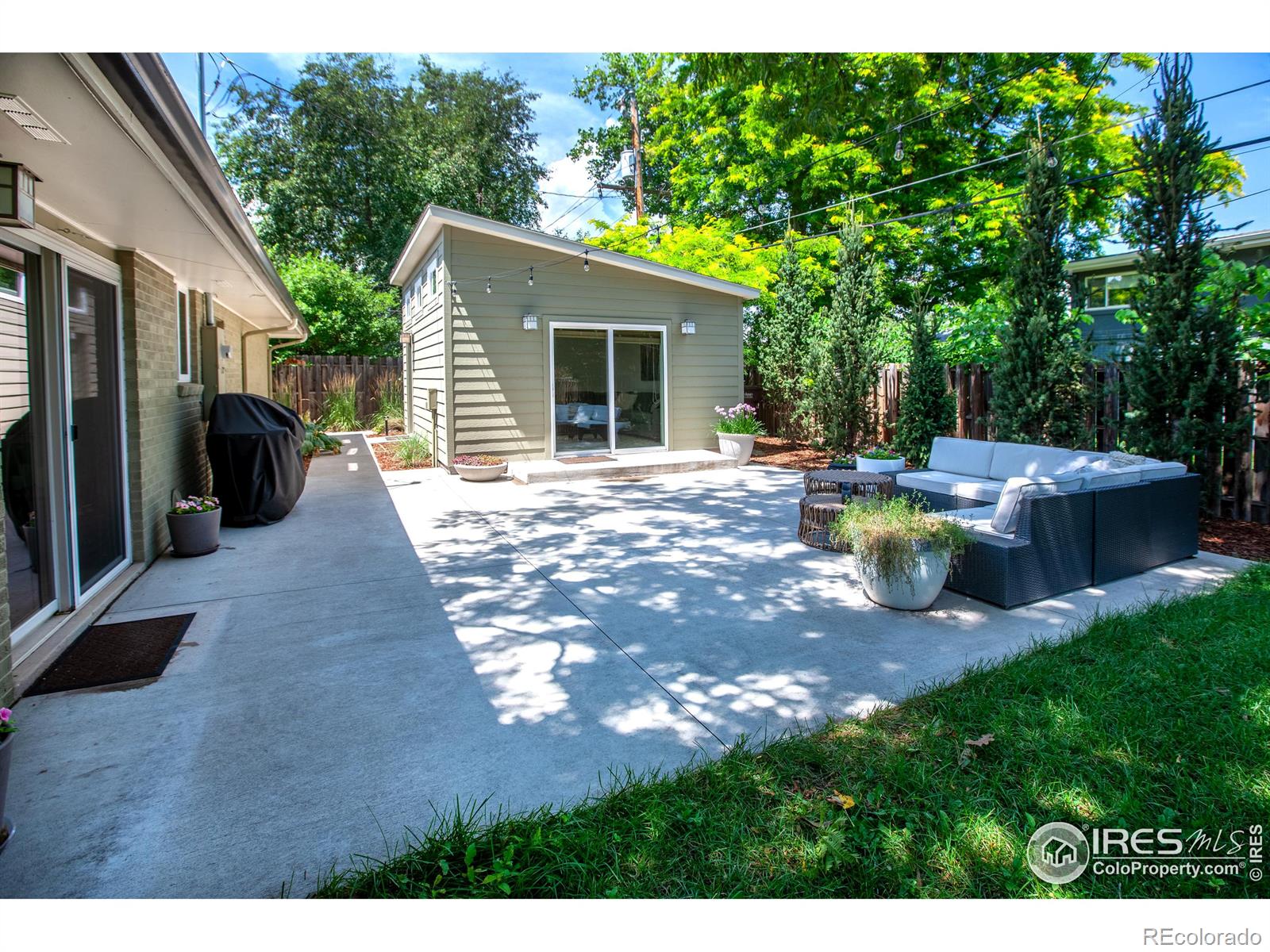 2465 Glenwood Drive
