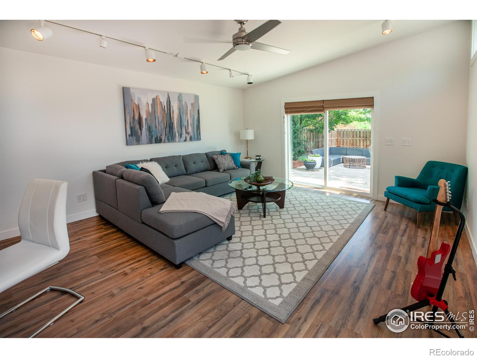 2465 Glenwood Drive