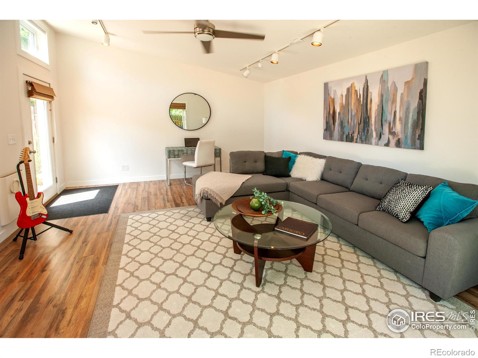 2465 Glenwood Drive
