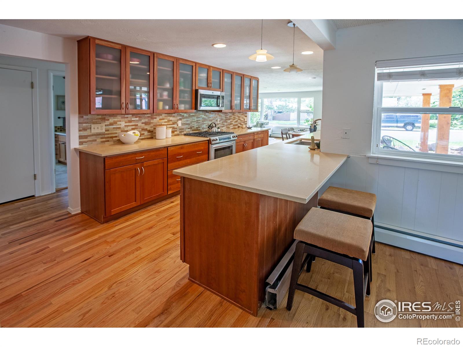 2465 Glenwood Drive