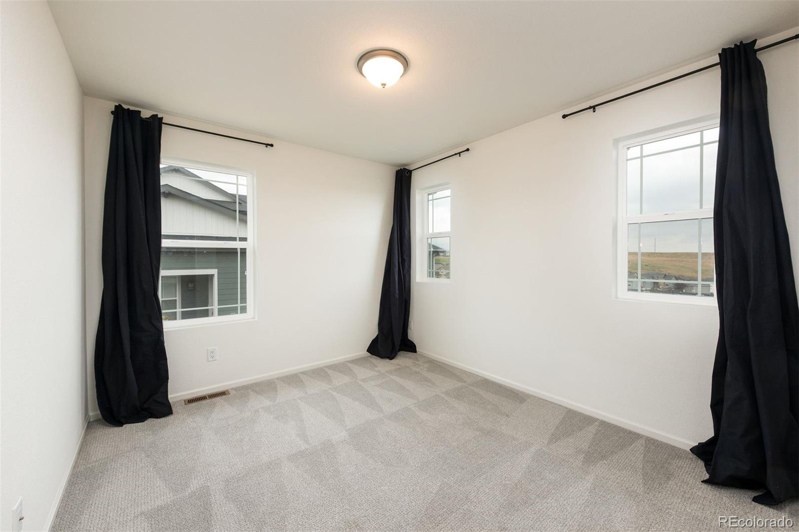 17673 W 93rd Place