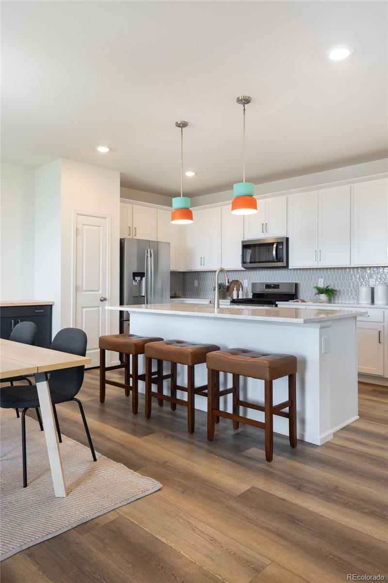 17673 W 93rd Place