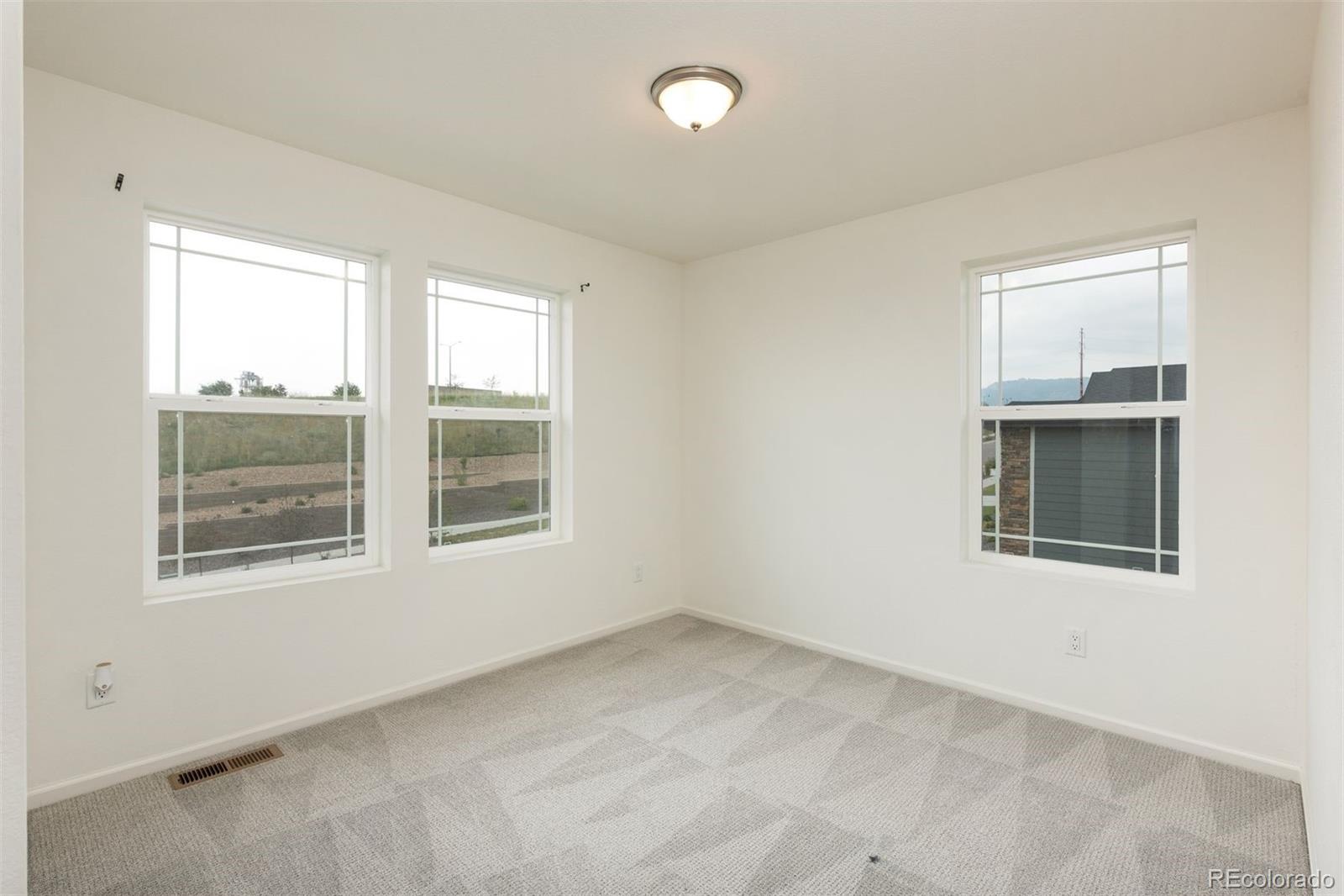 17673 W 93rd Place