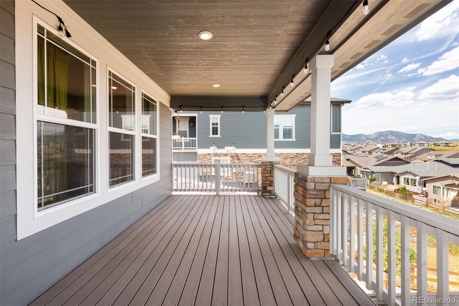 17673 W 93rd Place