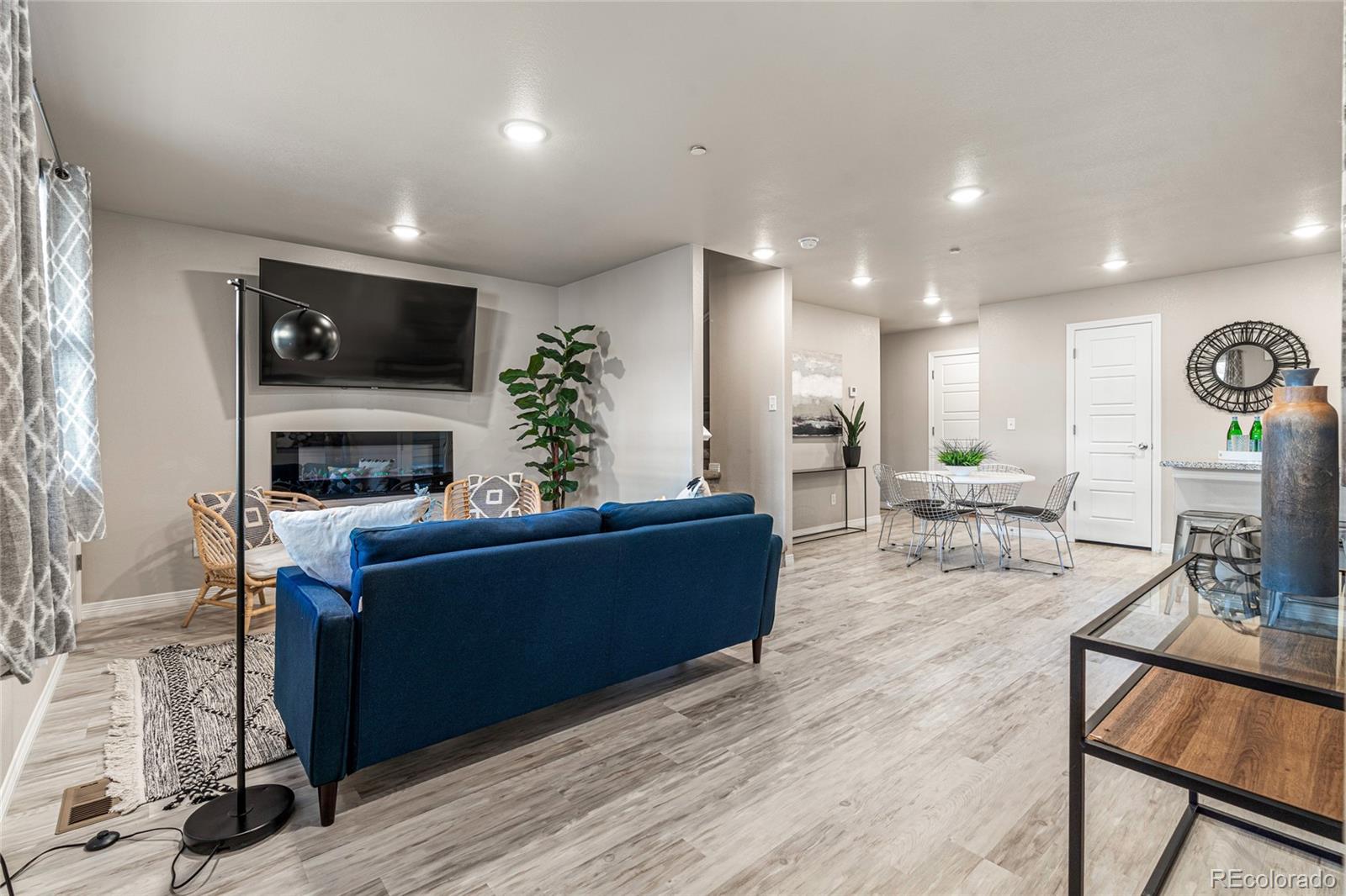 6104 Summit Peak Court Unit: 104