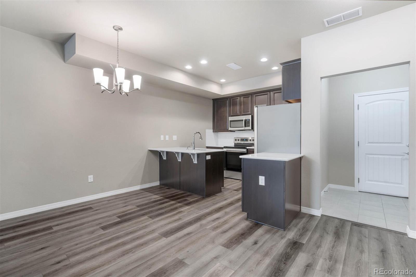 1686 Grand Avenue Unit: 3