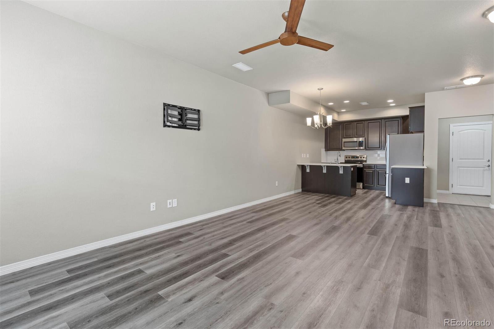 1686 Grand Avenue Unit: 3
