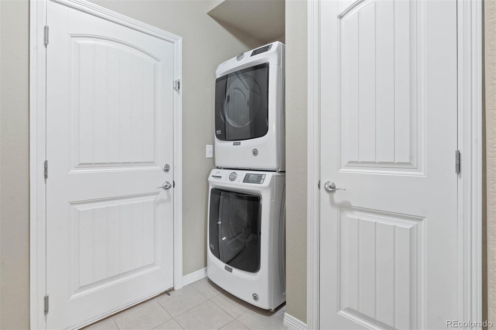 1686 Grand Avenue Unit: 3