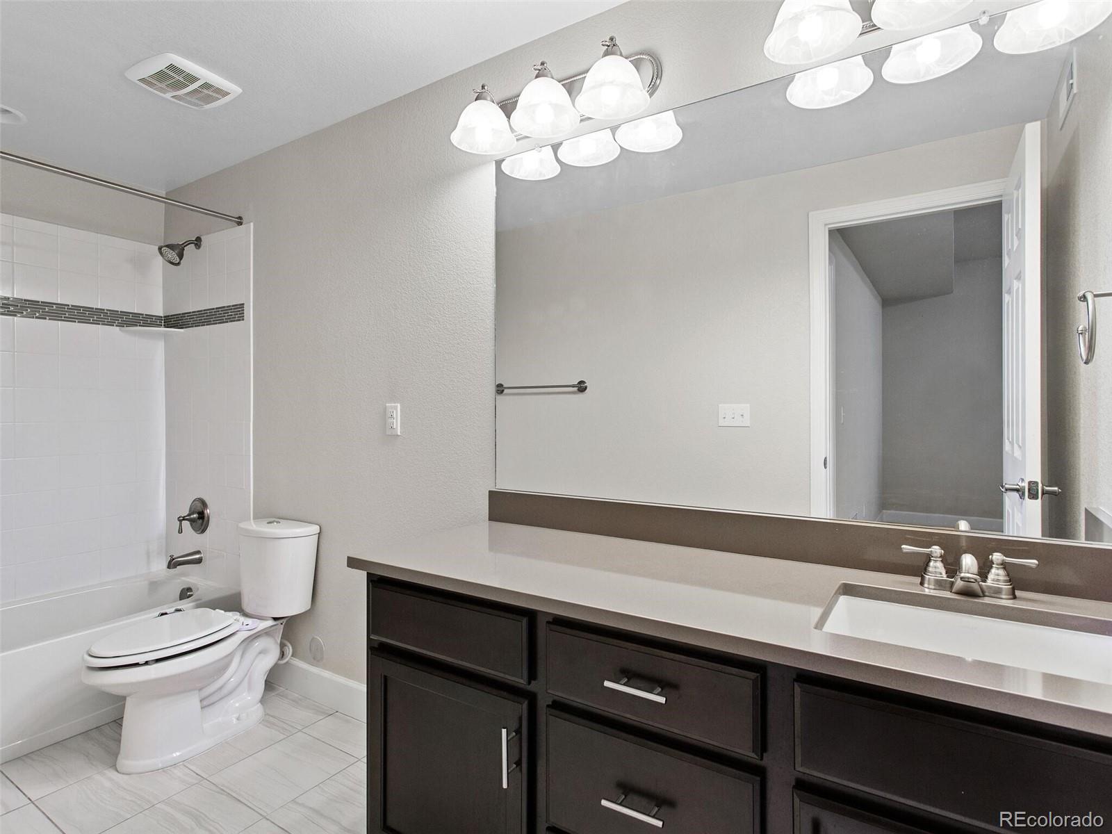 17652 W 83rd Place