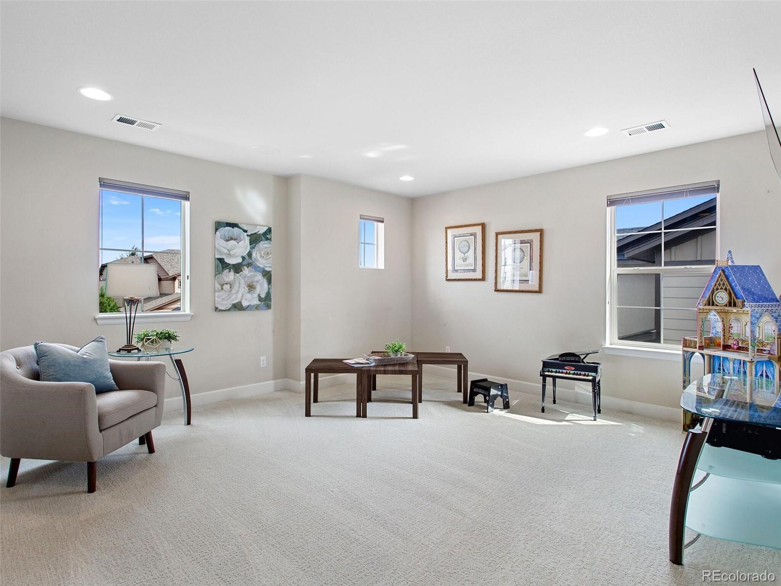 17652 W 83rd Place