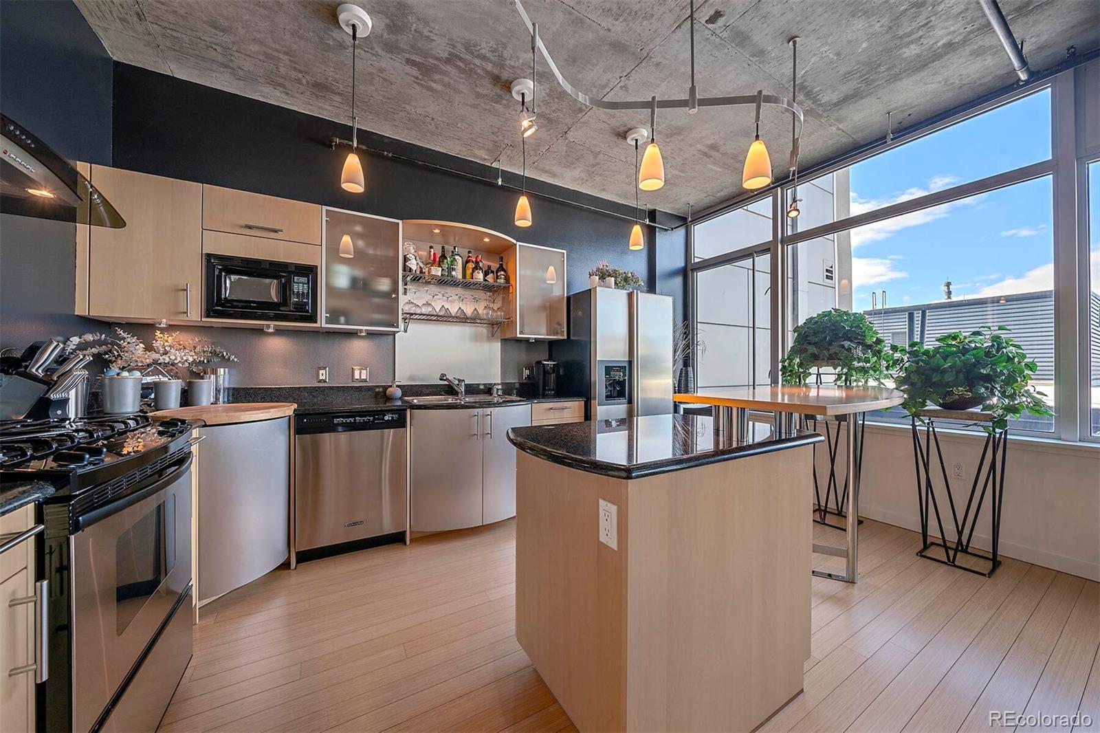 1401 Wewatta Street Unit: 1003