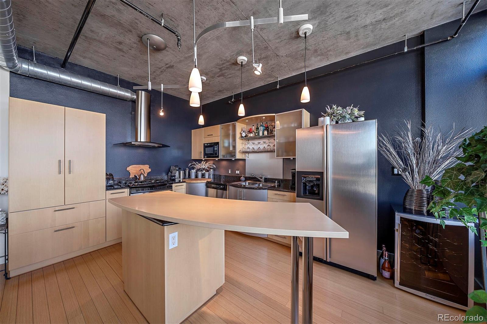 1401 Wewatta Street Unit: 1003