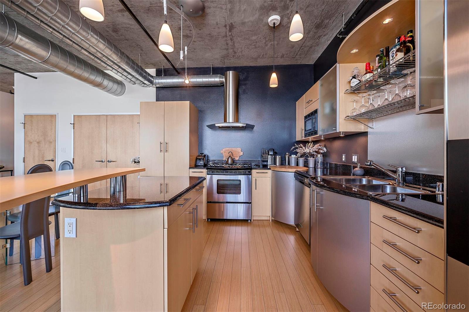 1401 Wewatta Street Unit: 1003