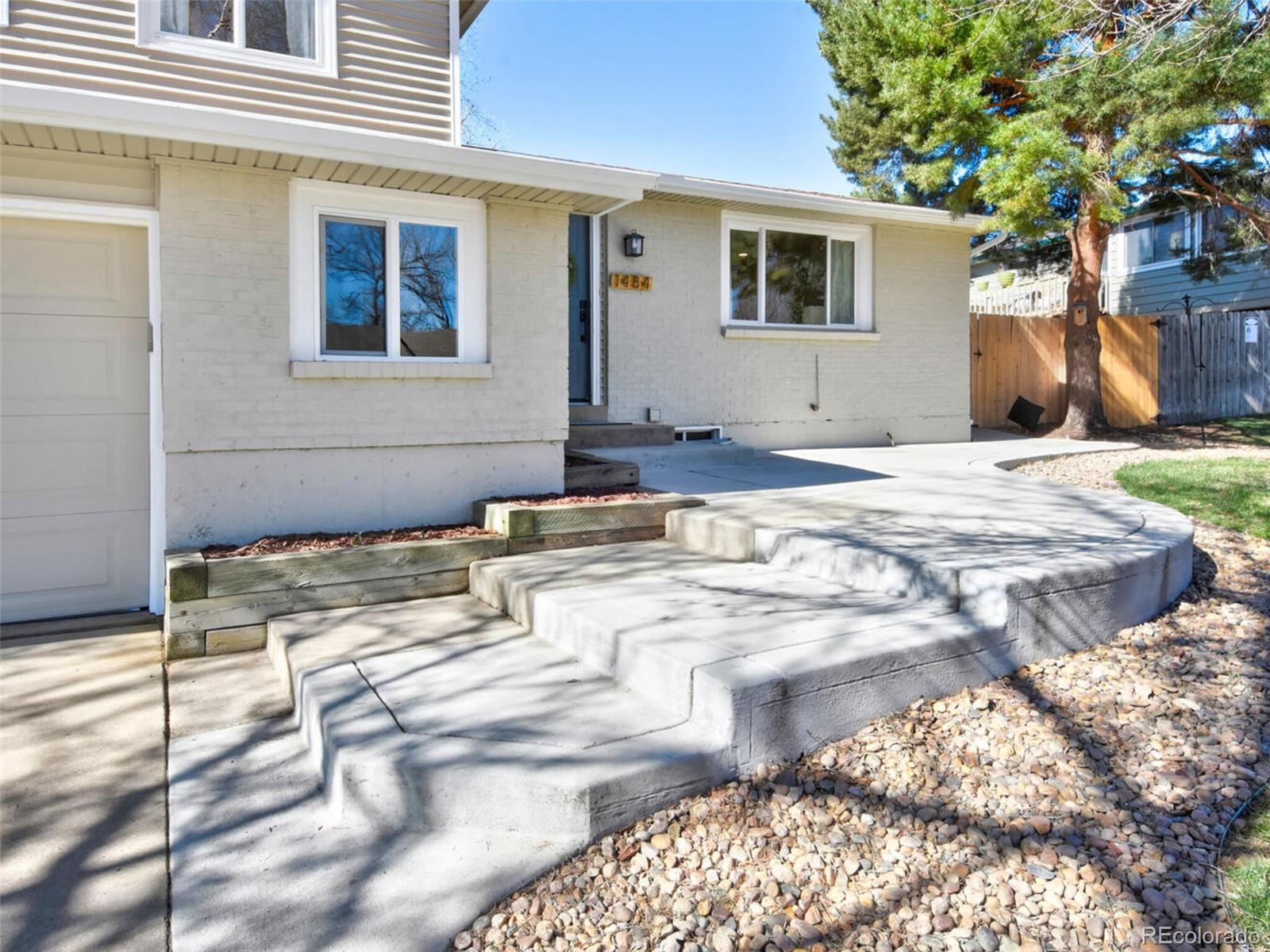 1484 Mayfield Circle