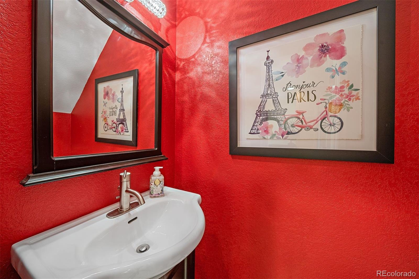 350 Arapahoe Avenue Unit: 17