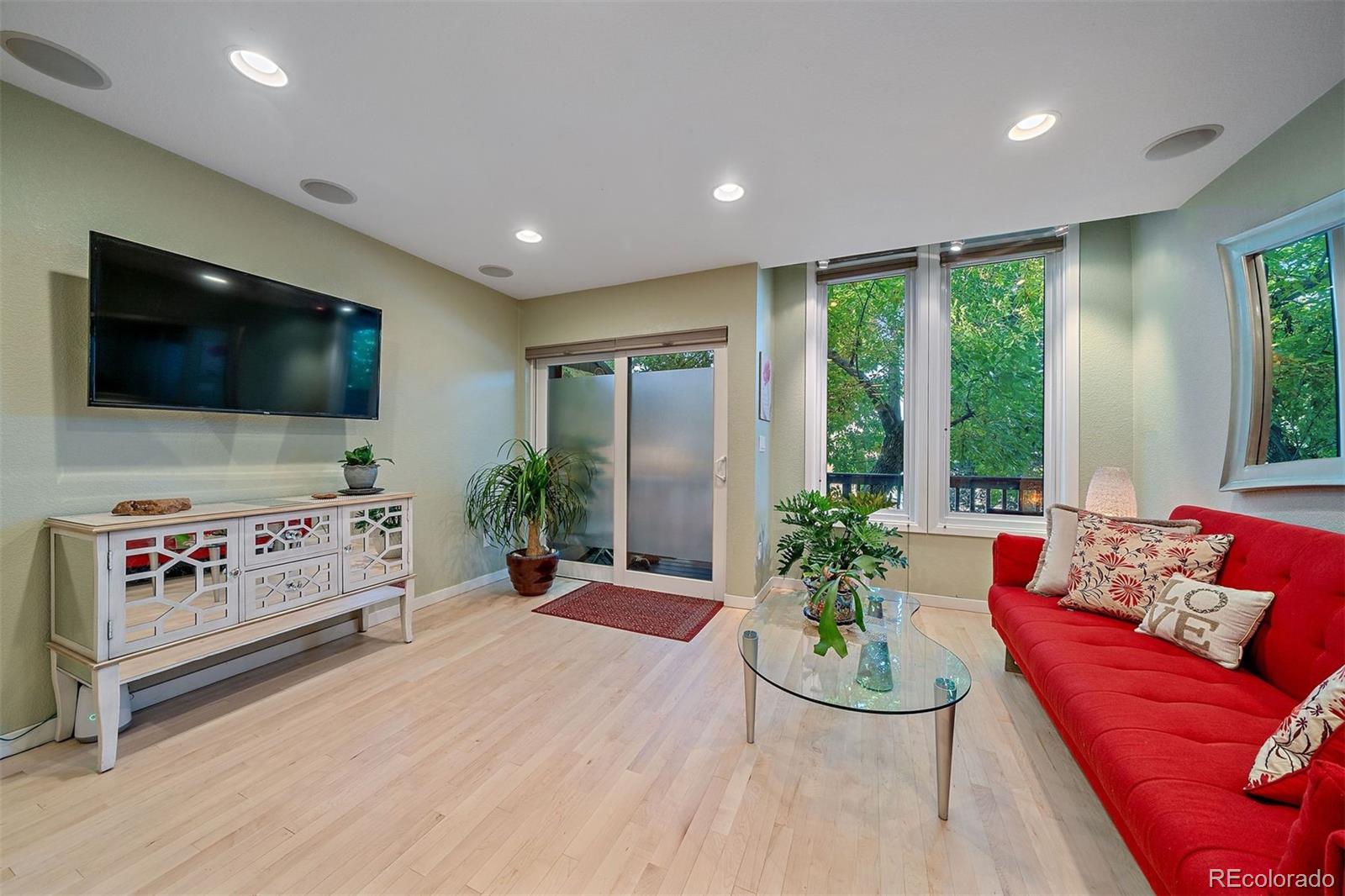 350 Arapahoe Avenue Unit: 17