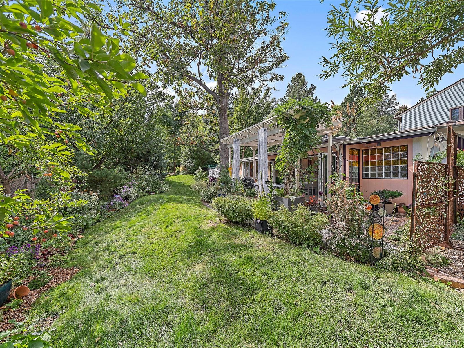 350 Arapahoe Avenue Unit: 26