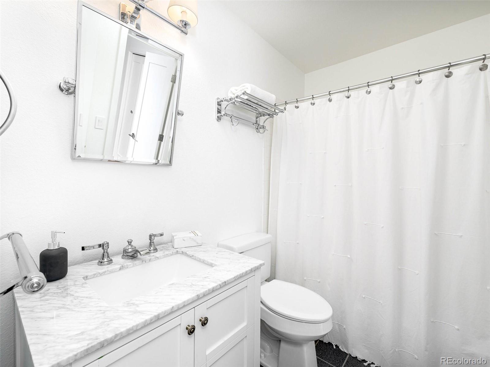 1140 Portland Place Unit: 206