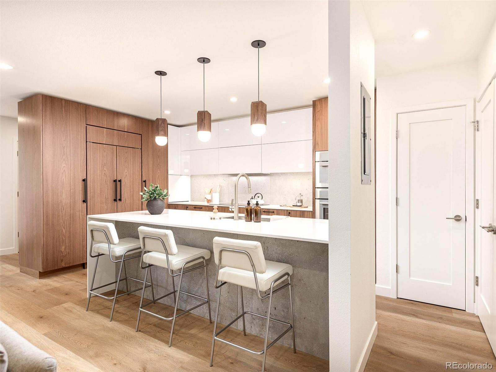 1140 Portland Place Unit: 206