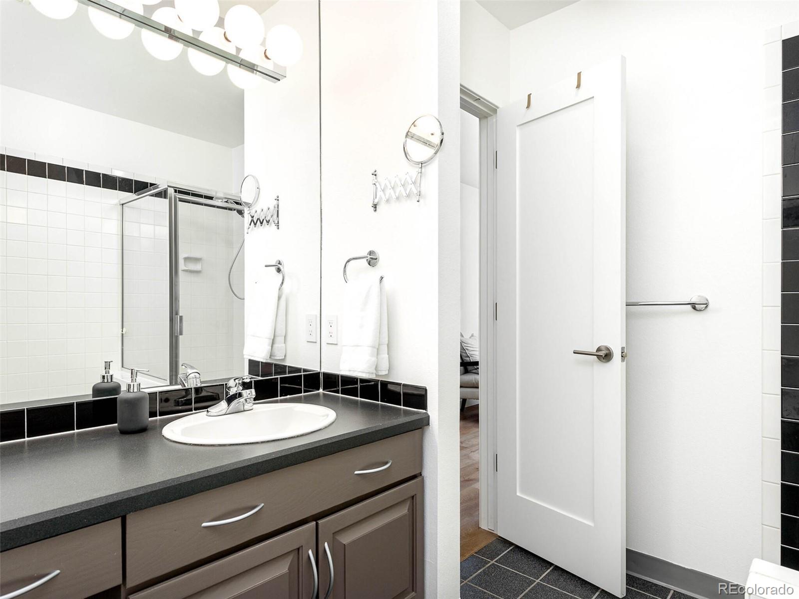 1140 Portland Place Unit: 206