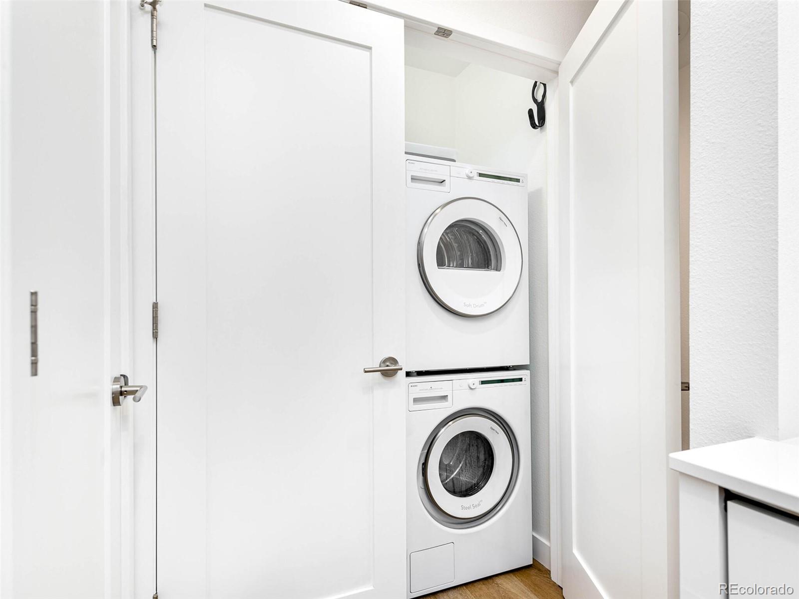 1140 Portland Place Unit: 206