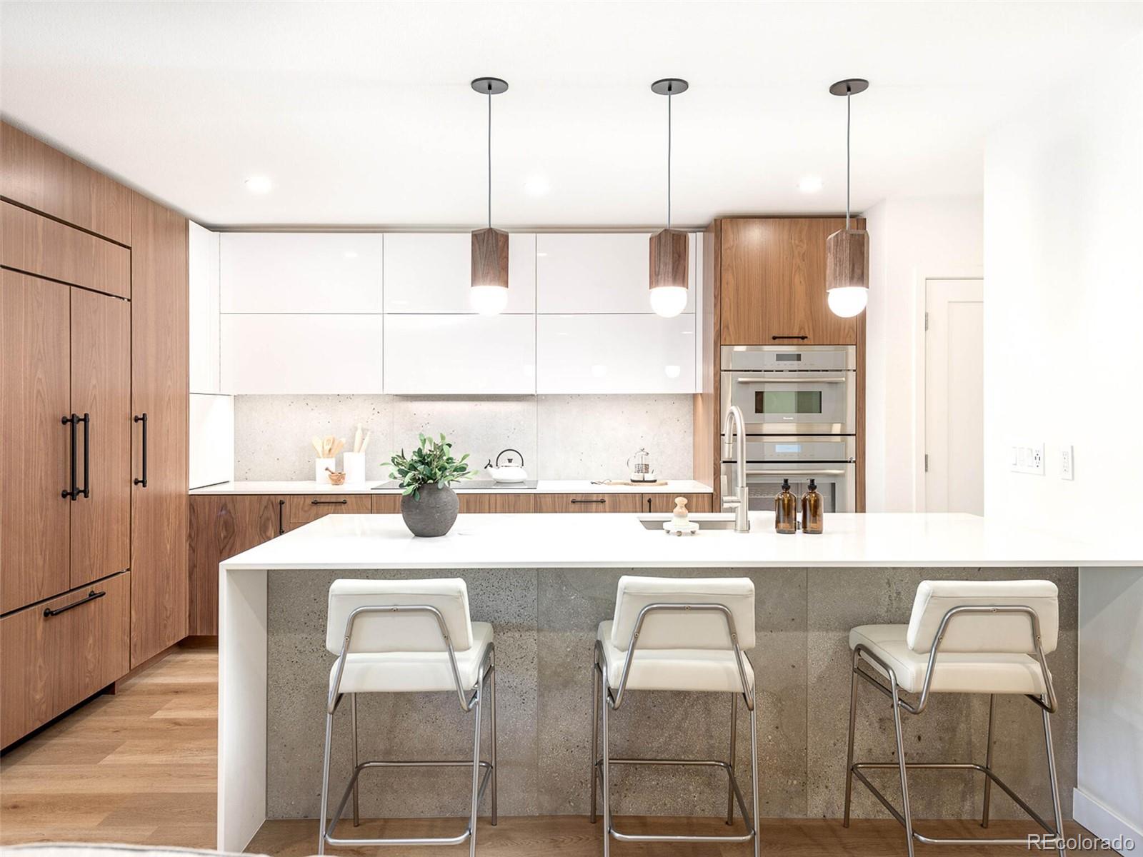 1140 Portland Place Unit: 206