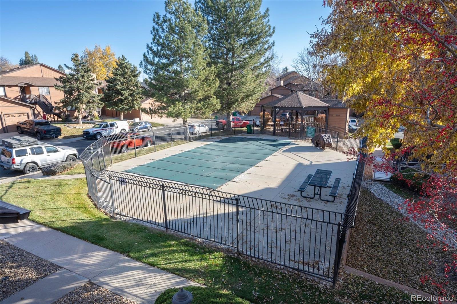 9407 W 89th Circle