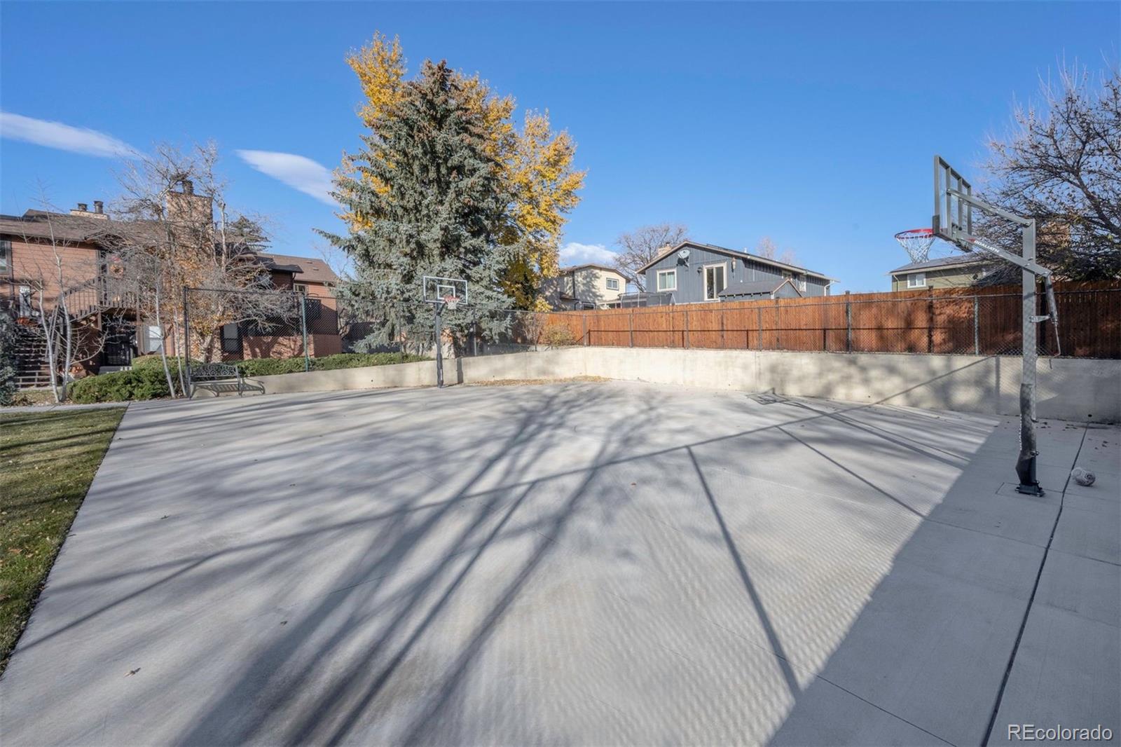 9407 W 89th Circle