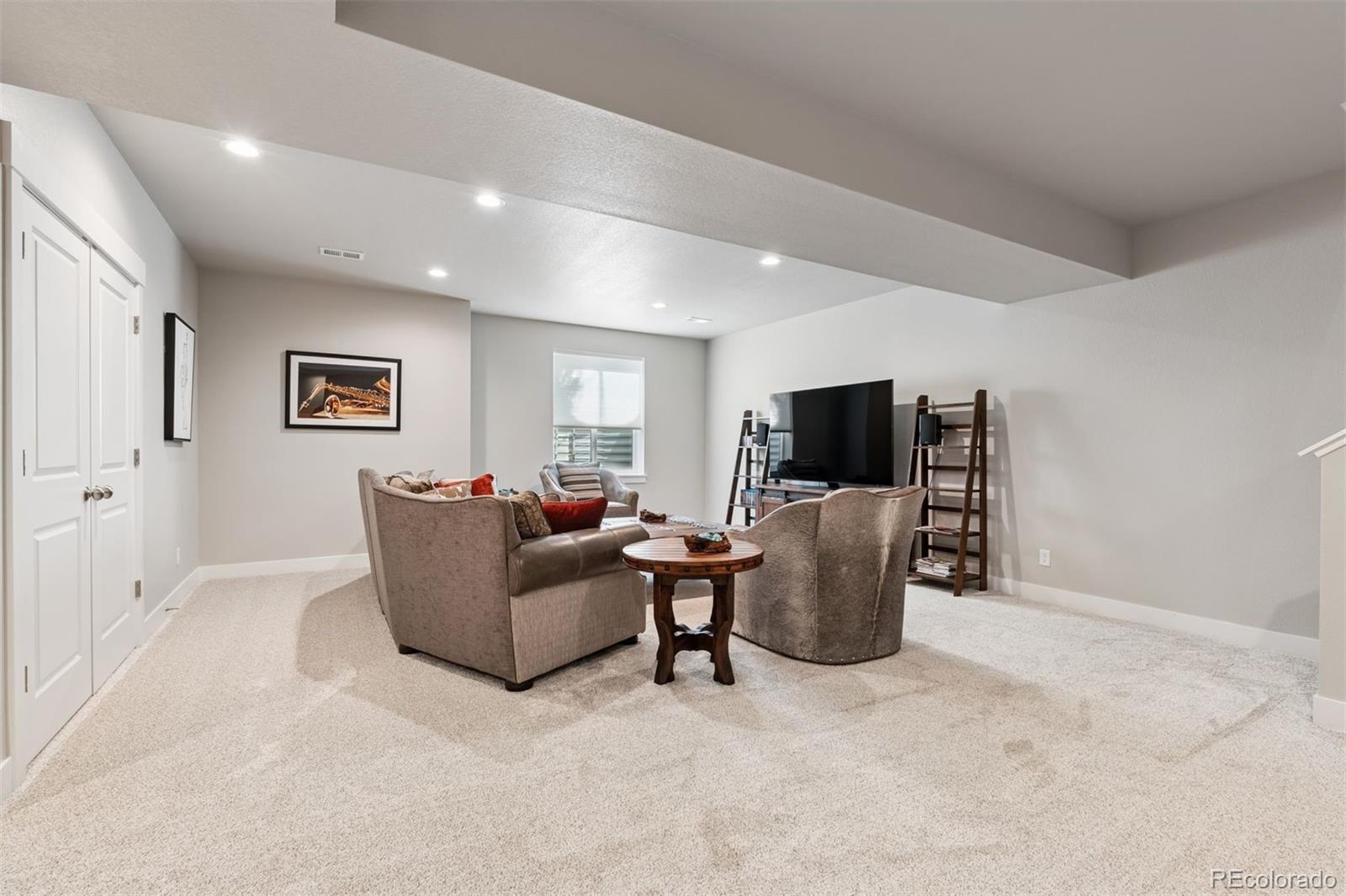 1744 W 50th Street