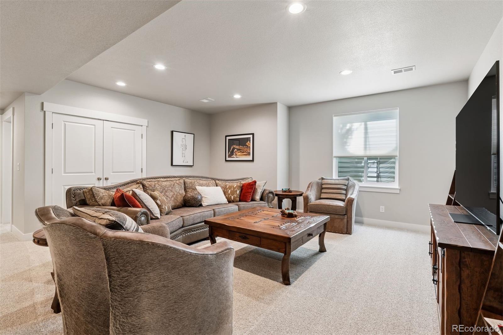 1744 W 50th Street