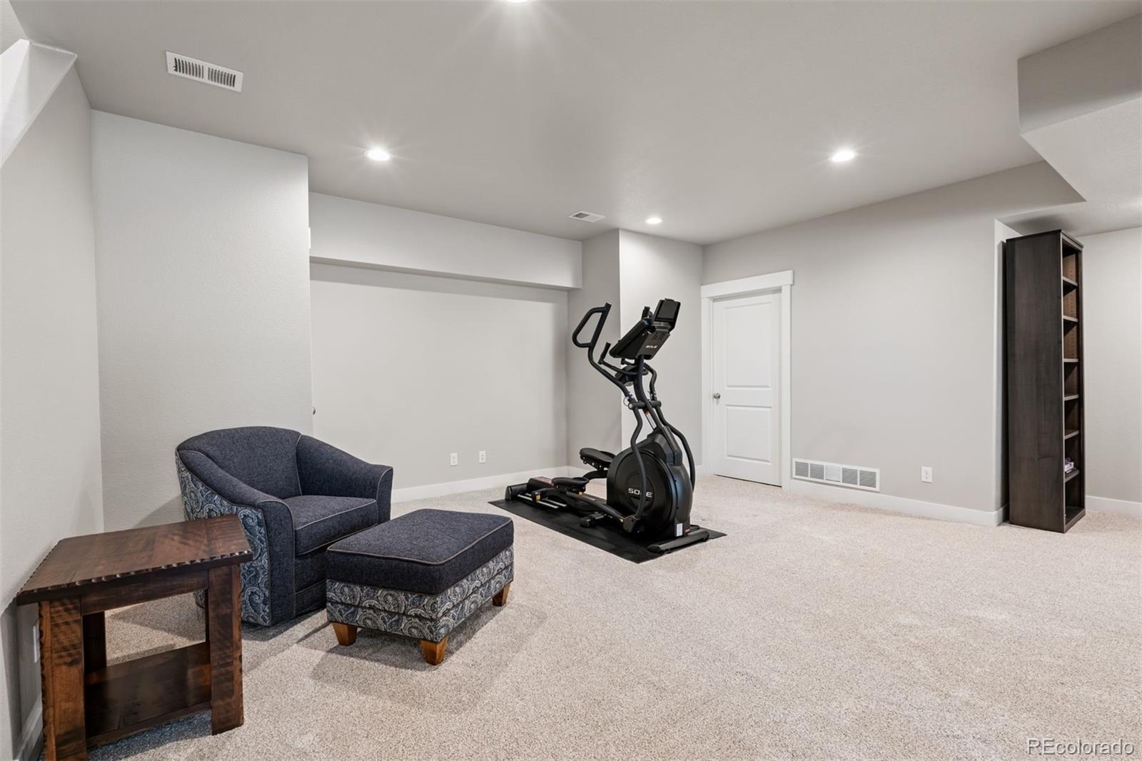 1744 W 50th Street