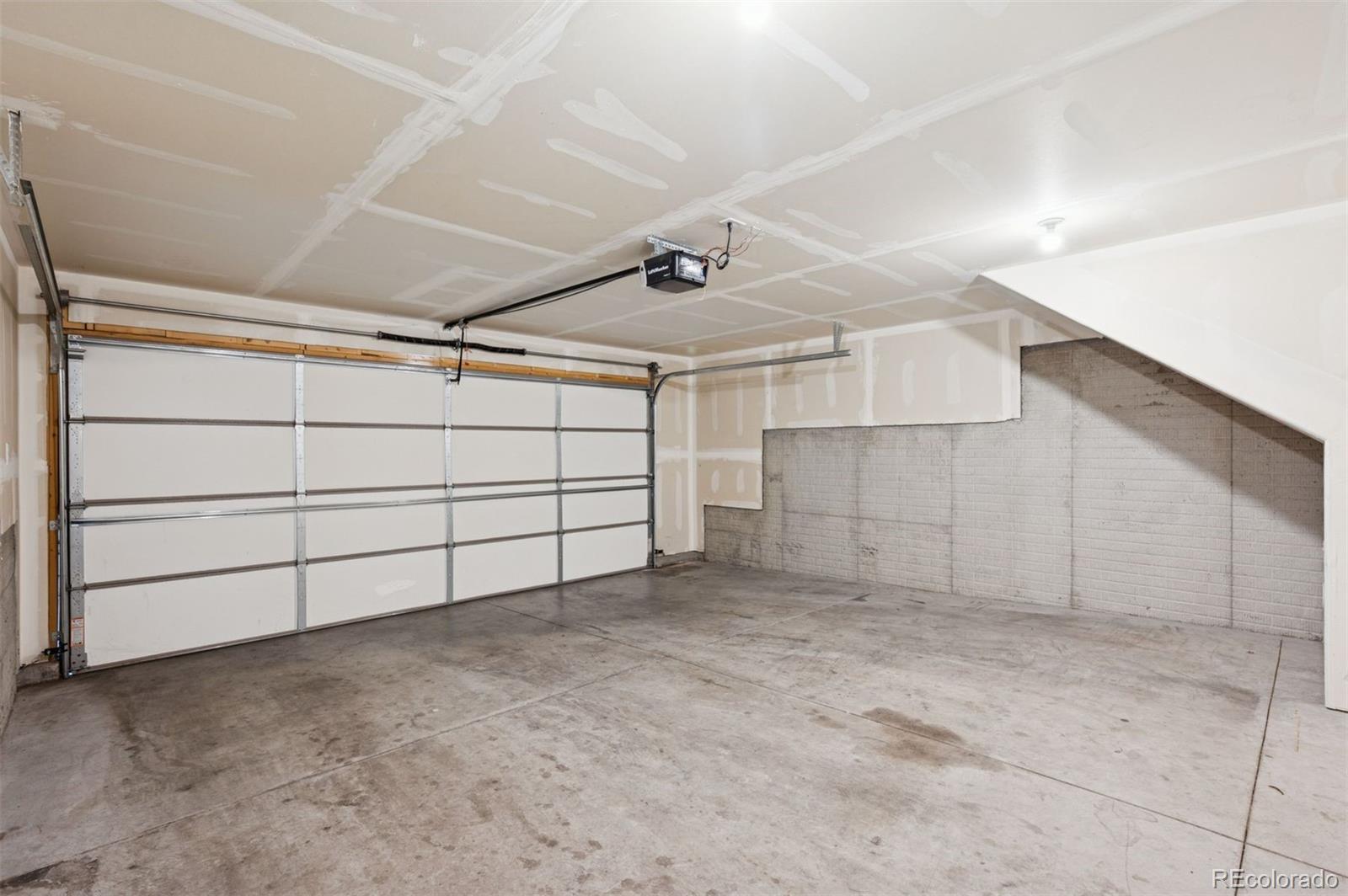 3660 W 25th Street Unit: 2003