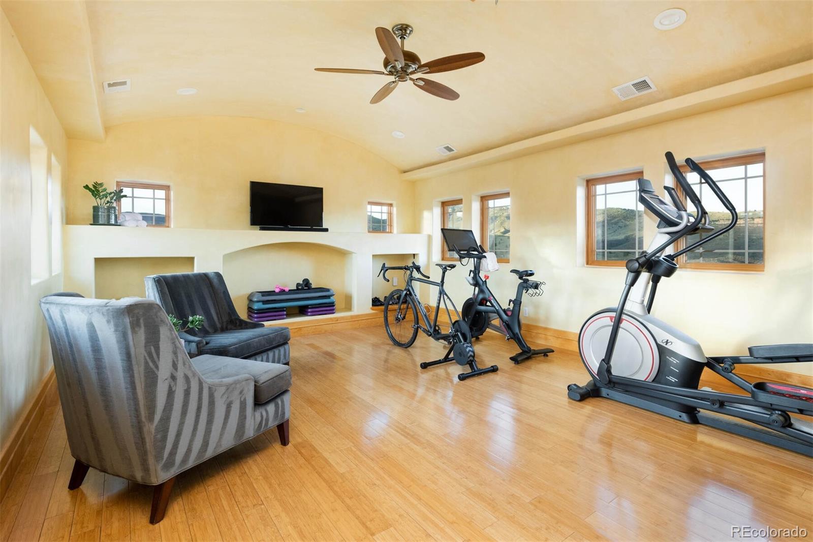 1570 County Road 37e