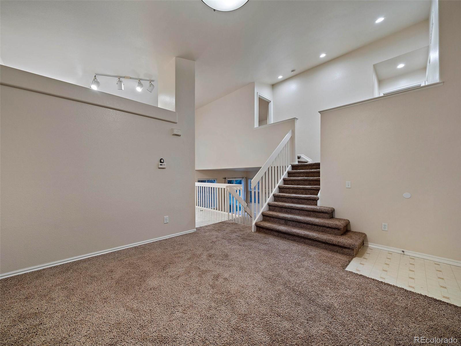 9671 Queenscliffe Drive