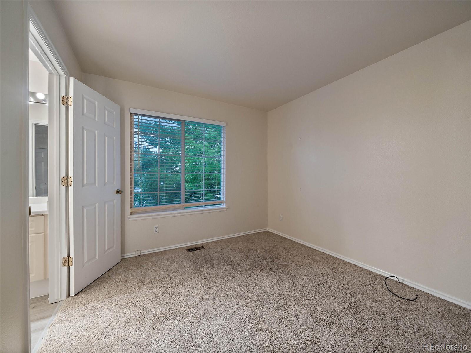 9671 Queenscliffe Drive