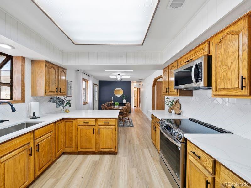 15 Douglas Drive N