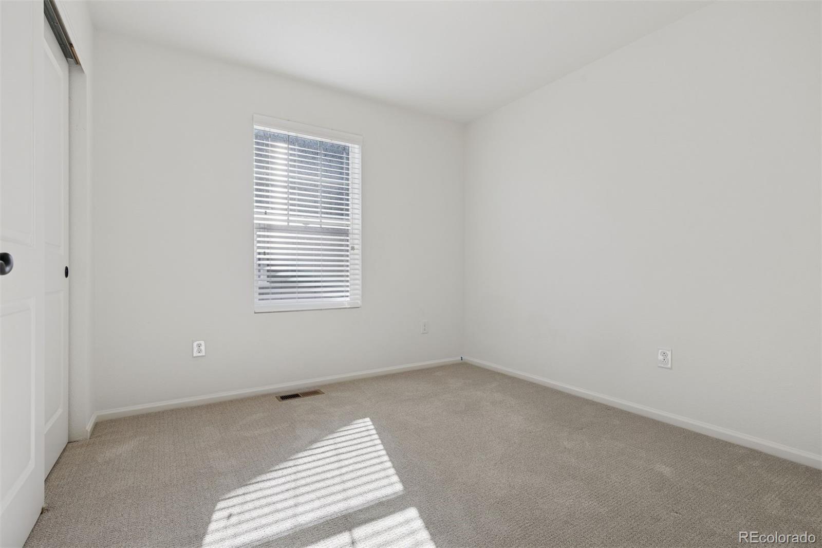 6218 N Nepal Court