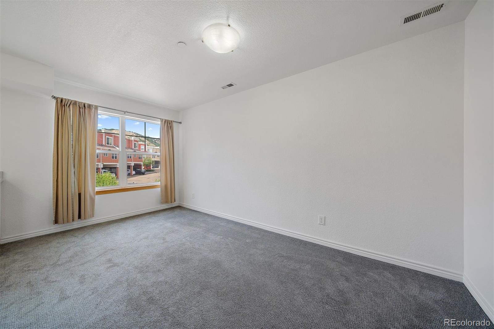 960 Laramie Boulevard Unit: 5D